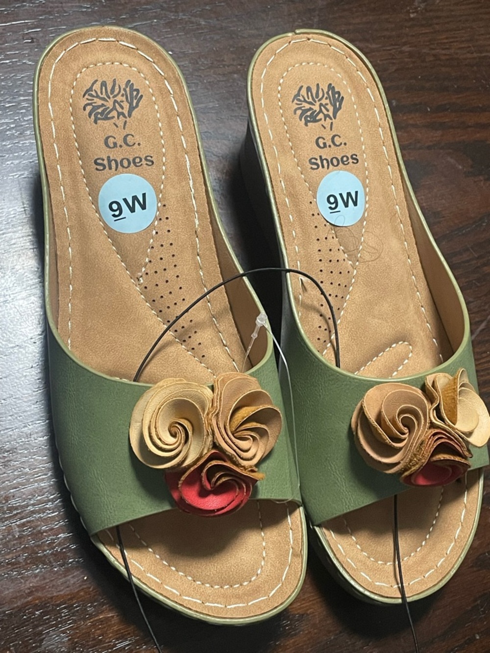 Women’s Olive Green Slide Sandals with Floral Accent - Picture 4 of 5